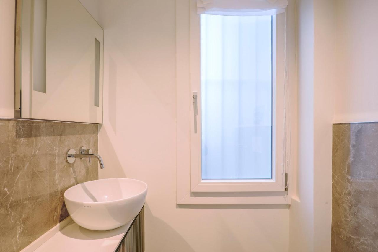 Repubblica Suite I-Hosted By Sweetstay Milan Exterior photo